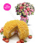 Torta mimosa con bouquet di roselline e fiori misti rosa